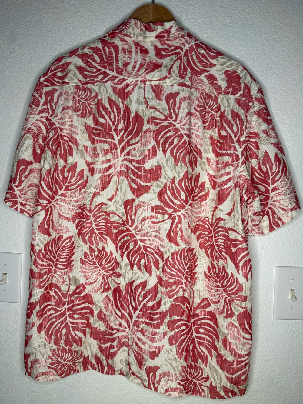 Caribbean Tropical Leaf Print Button Front Camp Shirt Muted Red Men’s Size Large - Picture 6 of 11